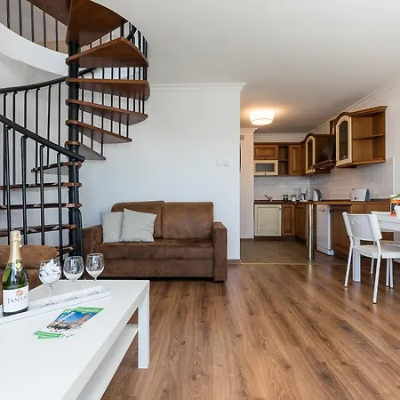 Jantar - Penthouse Sea View Morska Apartment